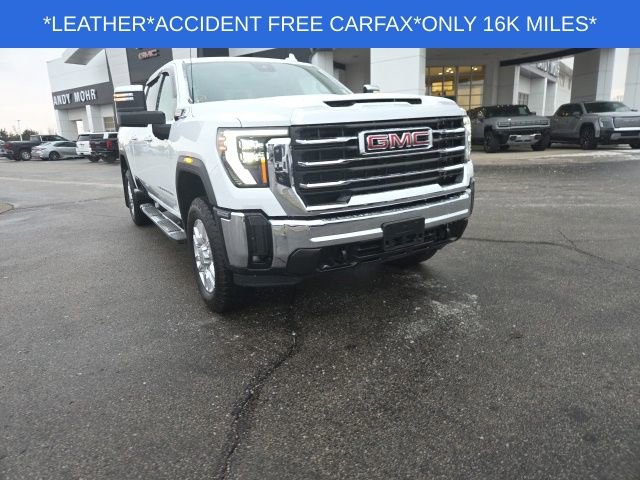 Used 2024 GMC Sierra 3500 SLT image 3