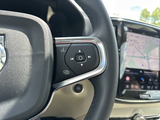 Certified 2023 Volvo XC40 B5 Plus w/ Protection Package Premier AWD/4WD image 24