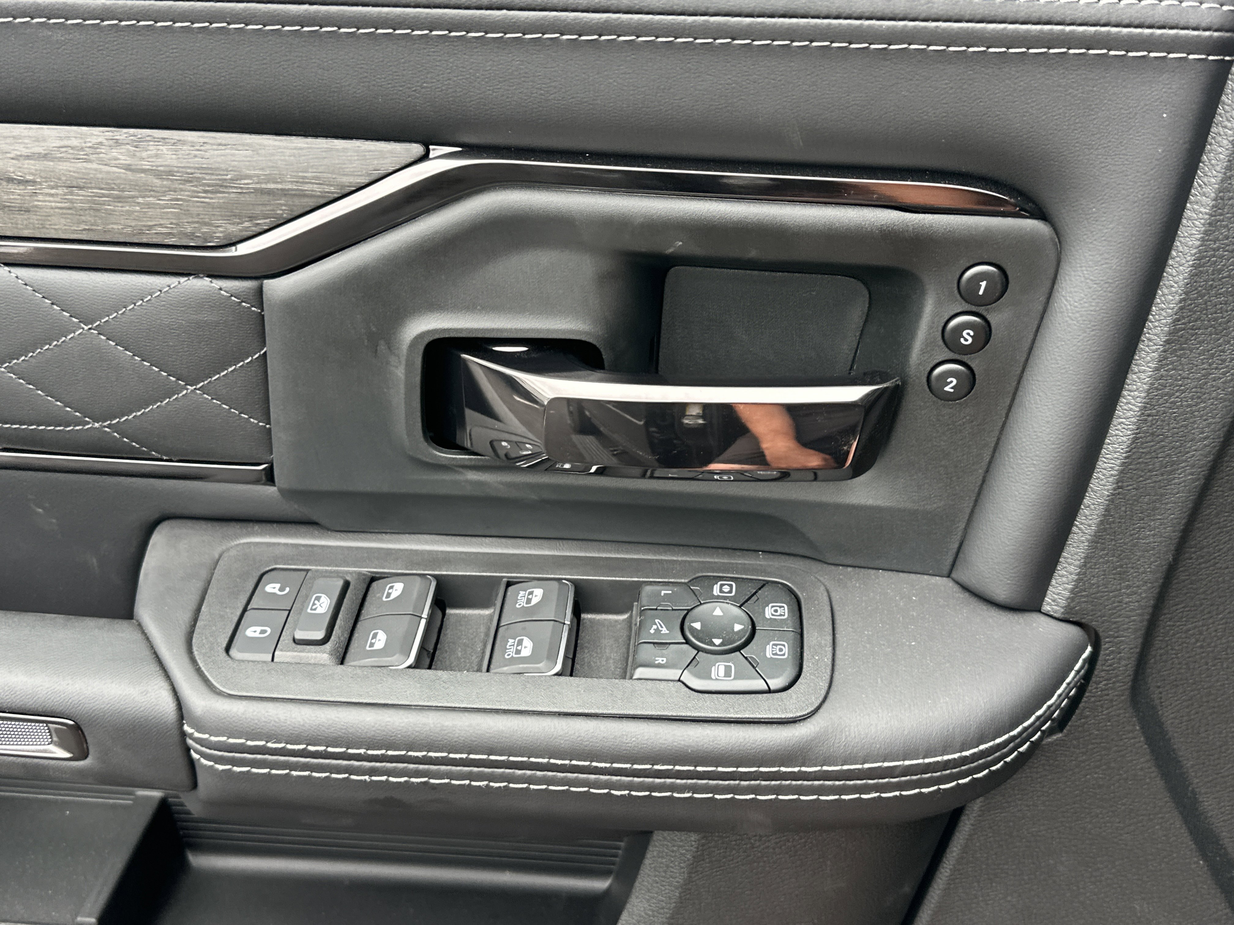 New 2026 RAM 2500 Limited image 14