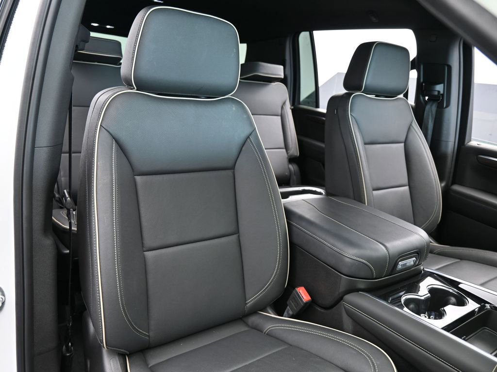 New 2025 Chevrolet Suburban Premier image 56