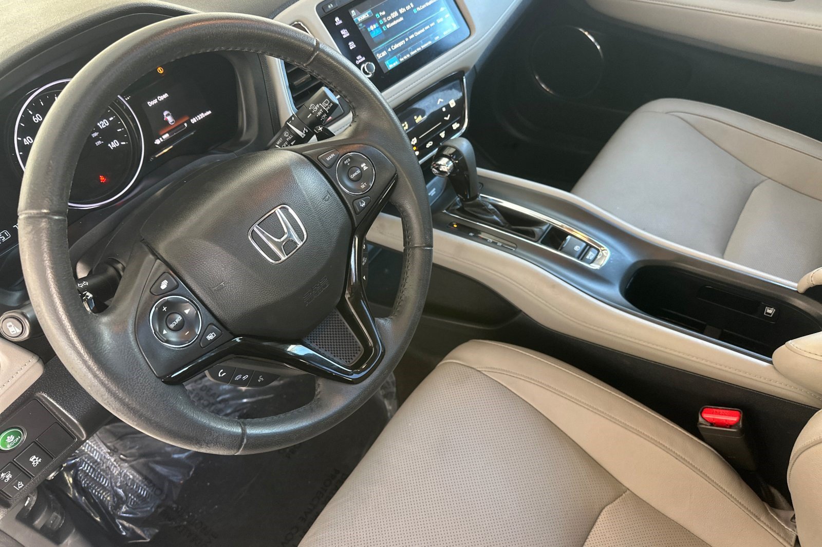 Used 2021 Honda HR-V EX-L image 4