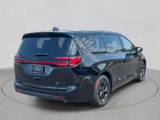 Used 2022 Chrysler Pacifica Touring-L w/ S Appearance Package FWD image 35
