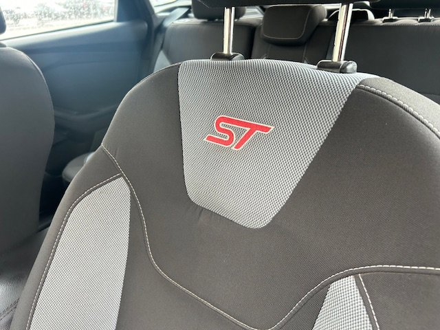 Used 2018 Ford Focus ST FWD image 10
