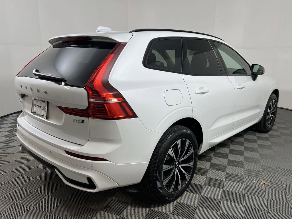 Certified 2025 Volvo XC60 B5 Core w/ Climate Package image 10