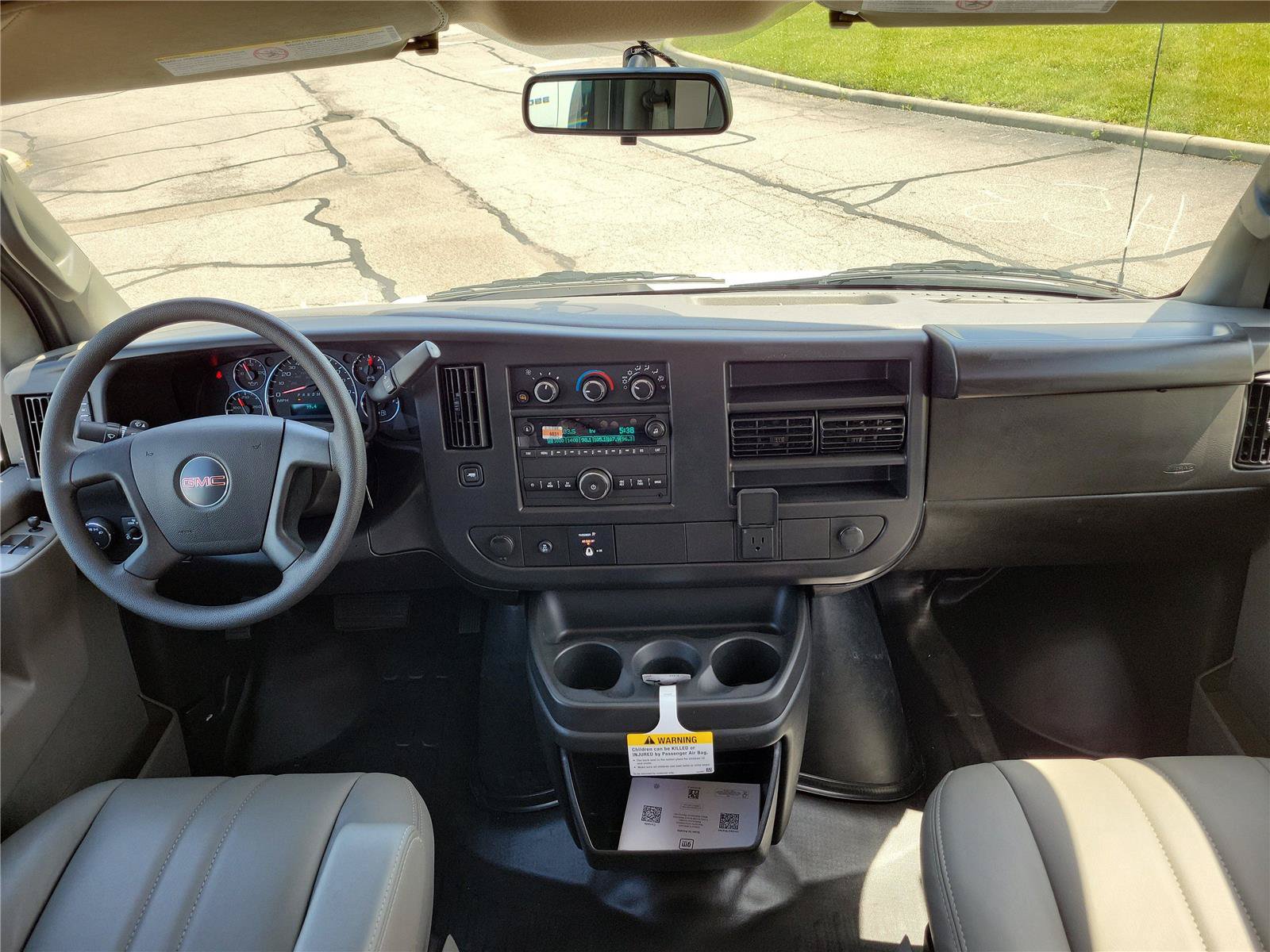 New 2026 GMC Savana 3500 RWD image 9
