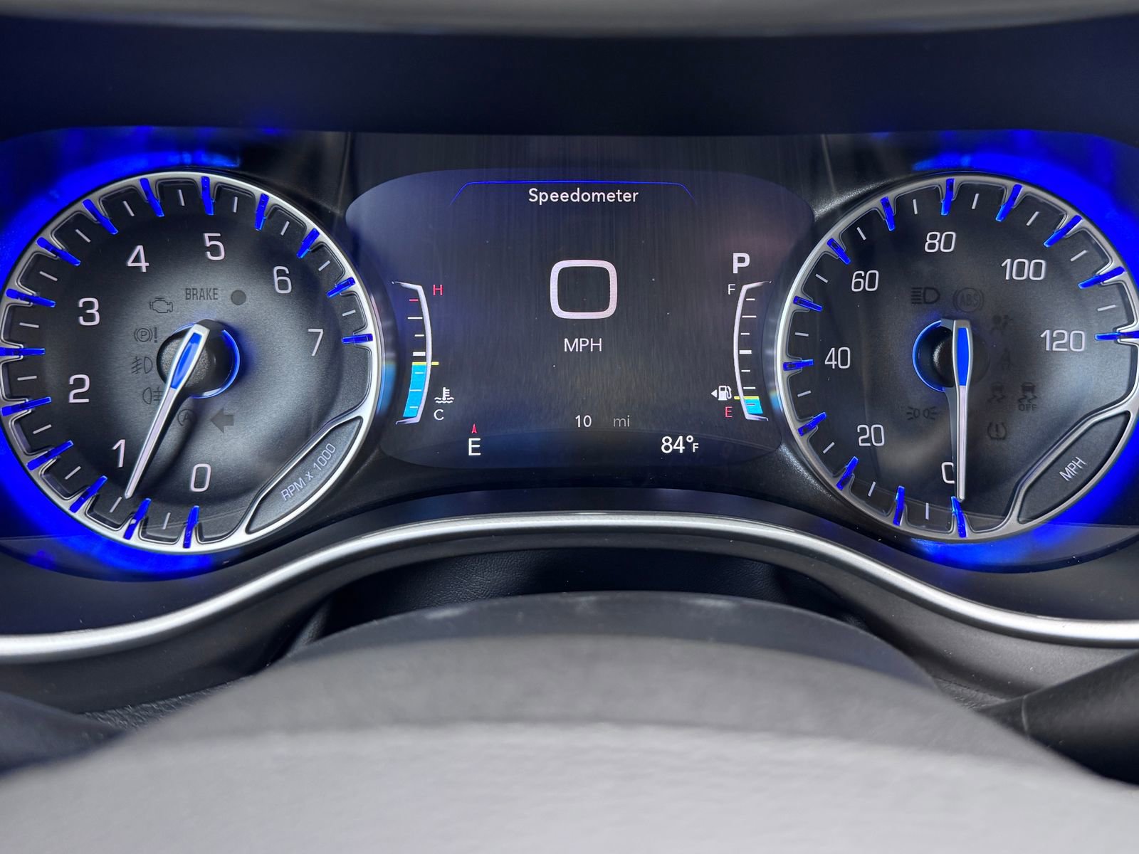 New 2025 Chrysler Pacifica Select w/ Uconnect Theater Family Group AWD/4WD image 19
