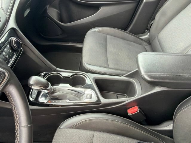 Used 2021 Buick Encore GX Preferred w/ Cold Weather Comfort Package AWD/4WD image 32