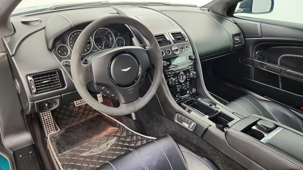 Used 2015 Aston Martin DB9 Coupe RWD image 54