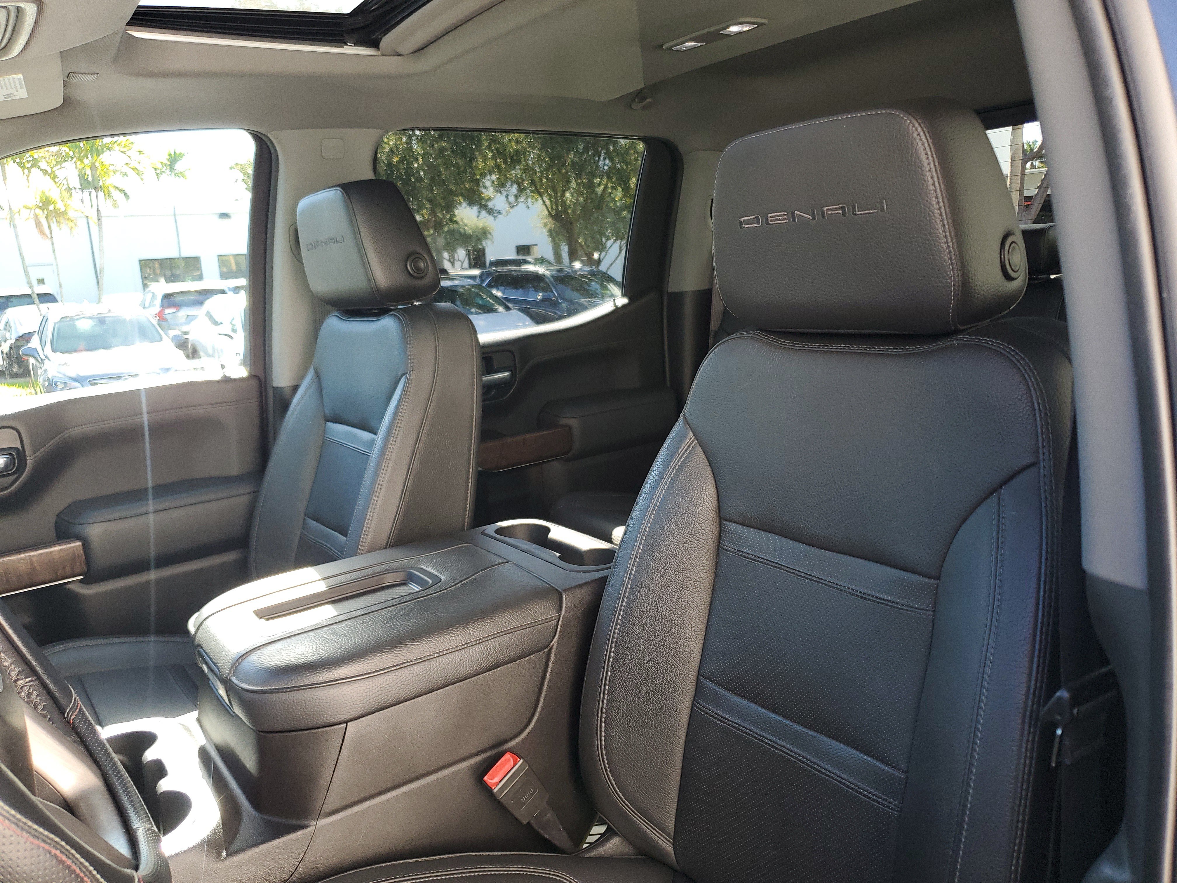 Used 2022 GMC Sierra 1500 Denali w/ Denali Premium Package AWD/4WD image 16