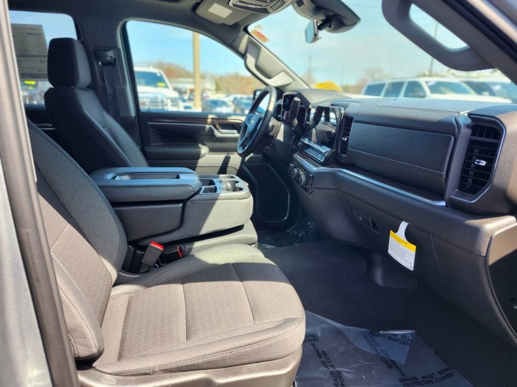 Used 2026 Chevrolet Silverado 1500 LT AWD/4WD image 9