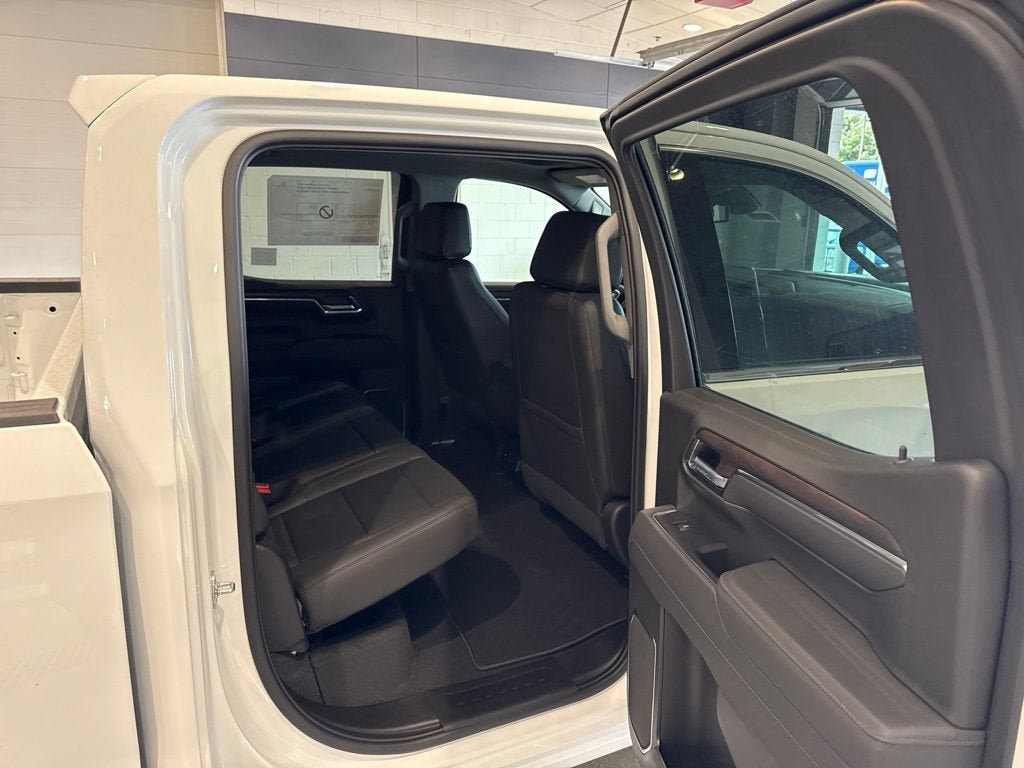 New 2026 GMC Sierra 1500 SLT AWD/4WD image 15