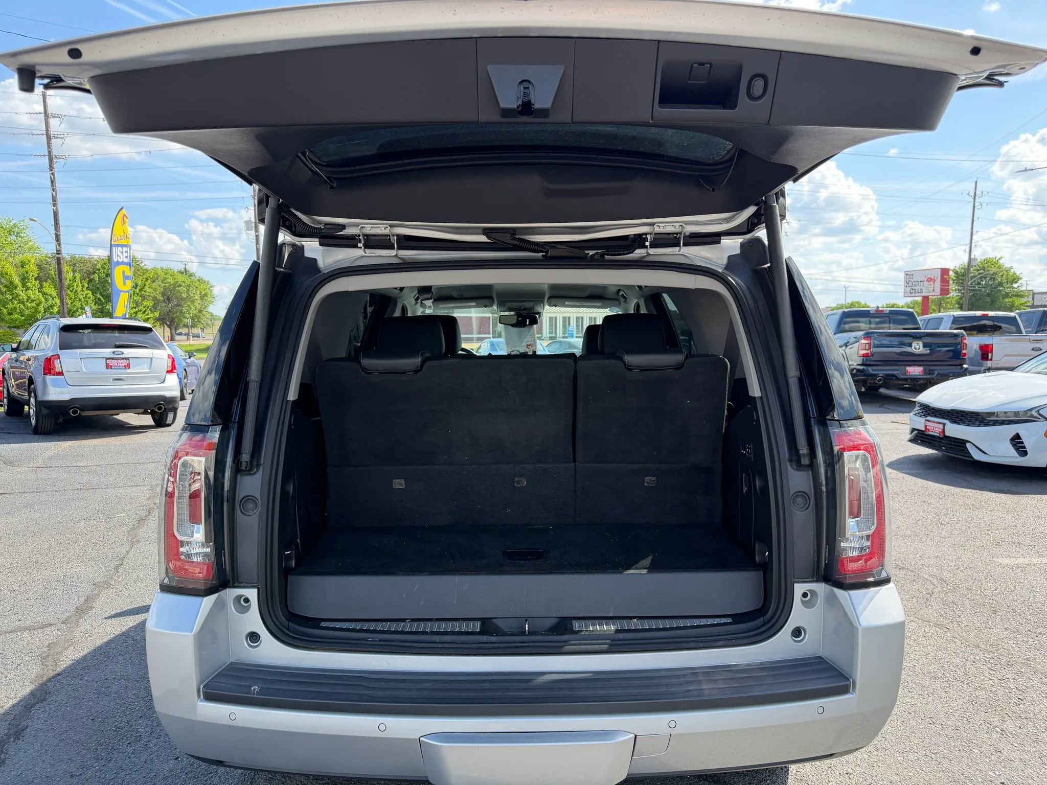 Used 2017 GMC Yukon SLT RWD image 23