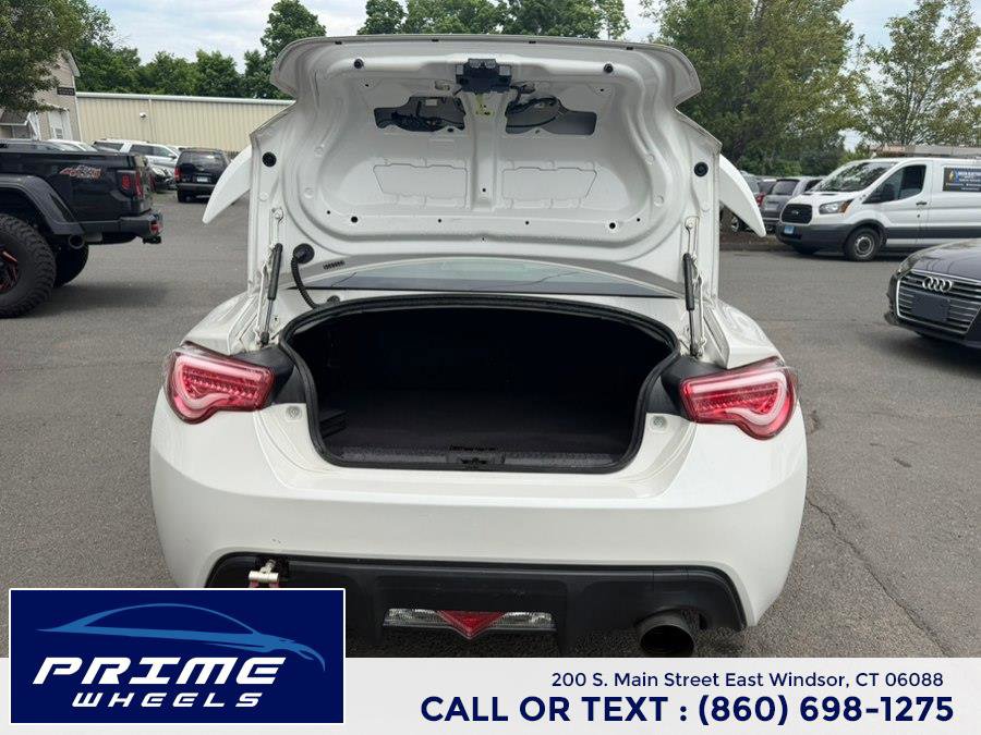 Used 2014 Scion FR-S RWD image 12