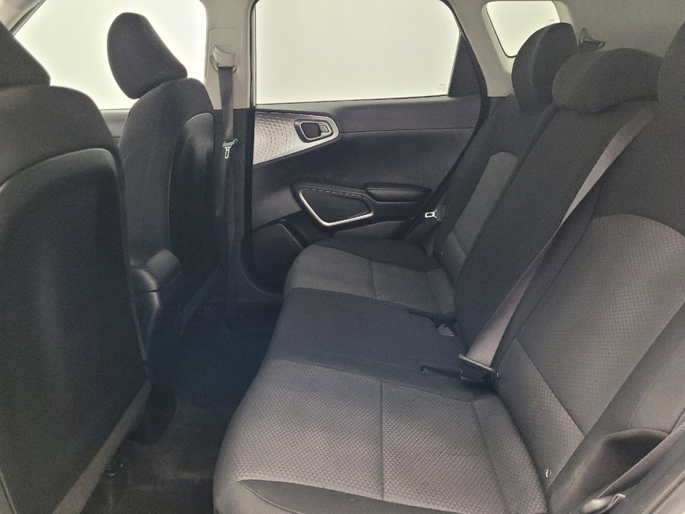 Used 2023 Kia Soul LX FWD image 18
