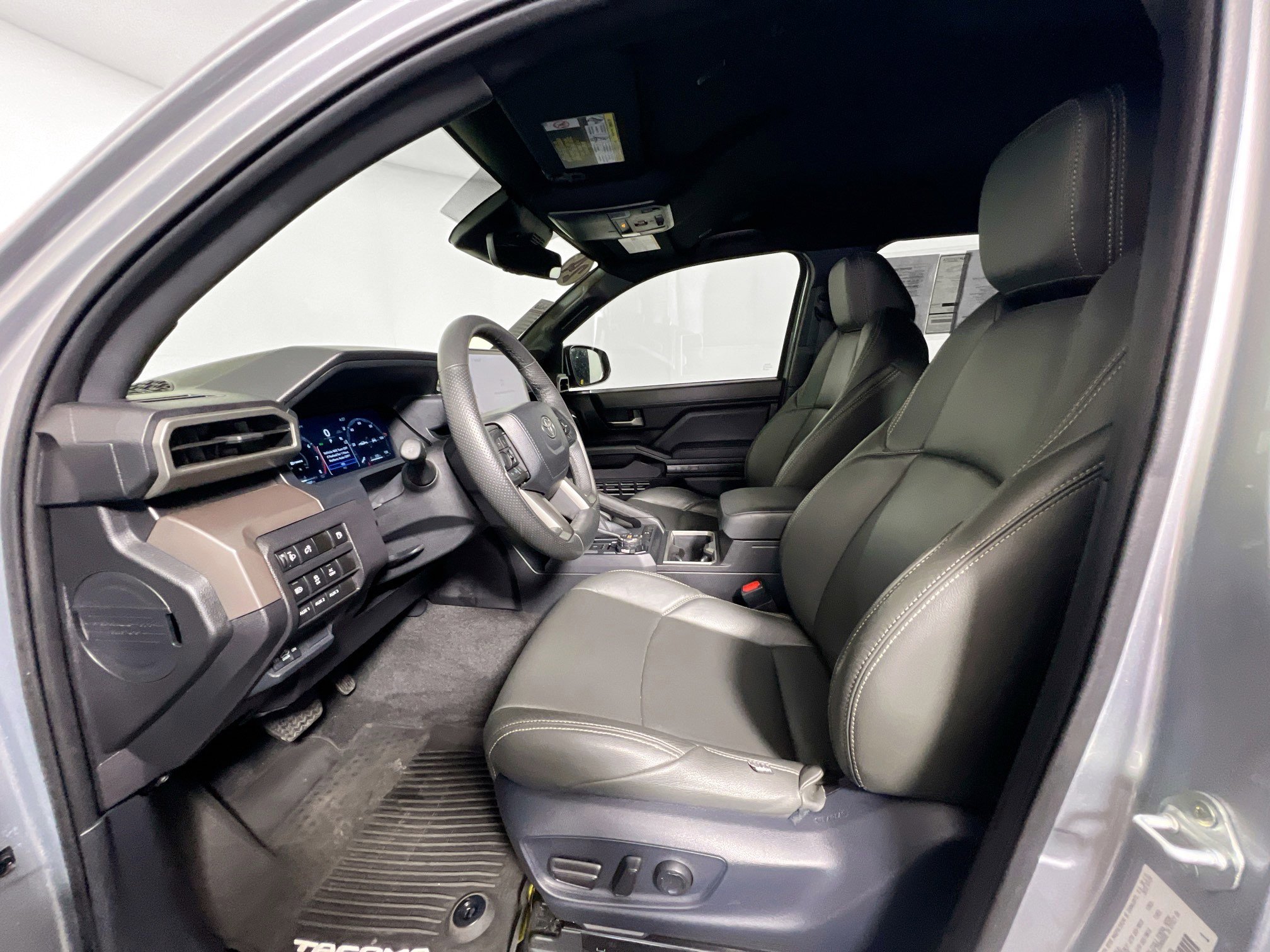 Used 2024 Toyota Tacoma TRD Off-Road w/ TRD Off Road Upgrade Package image 14