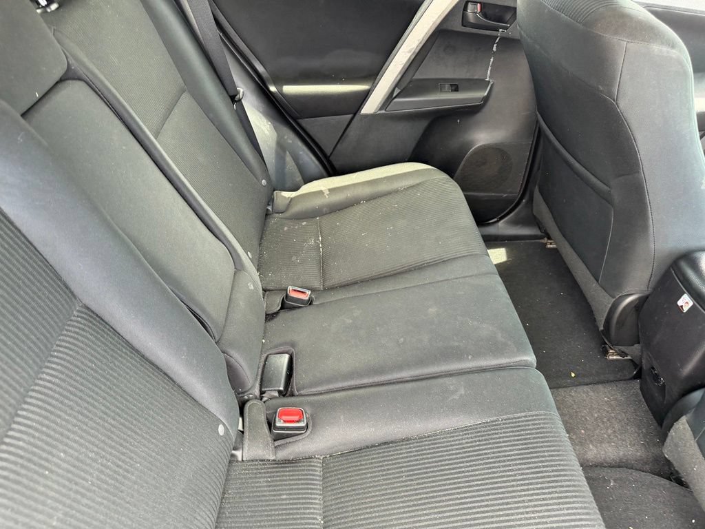 Used 2016 Toyota RAV4 LE FWD image 17