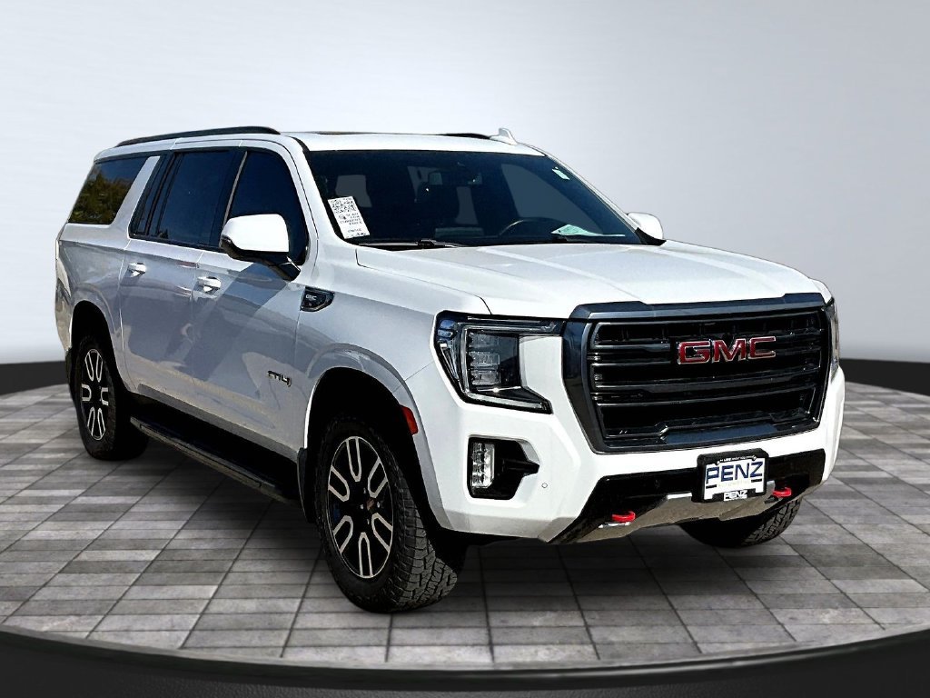 Used 2022 GMC Yukon XL AT4 AWD/4WD image 3