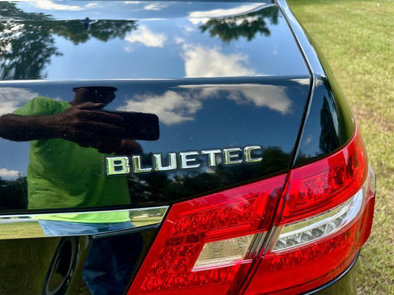 Used 2012 Mercedes-Benz E 350 BlueTEC Sedan image 4