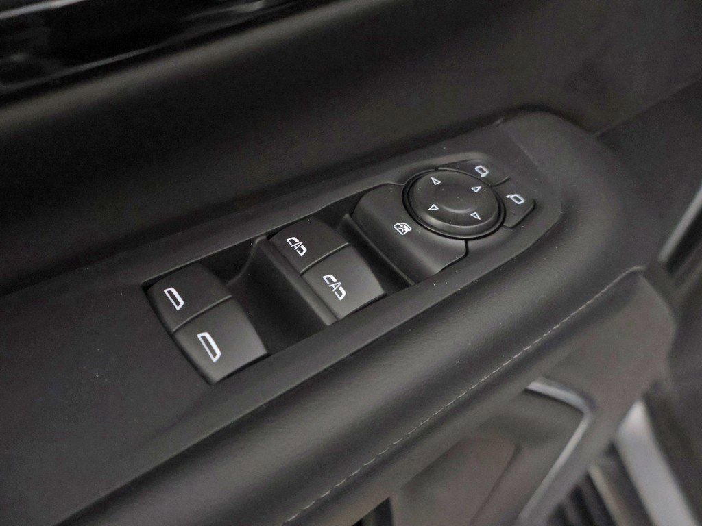 Used 2025 Chevrolet Tahoe LT image 39