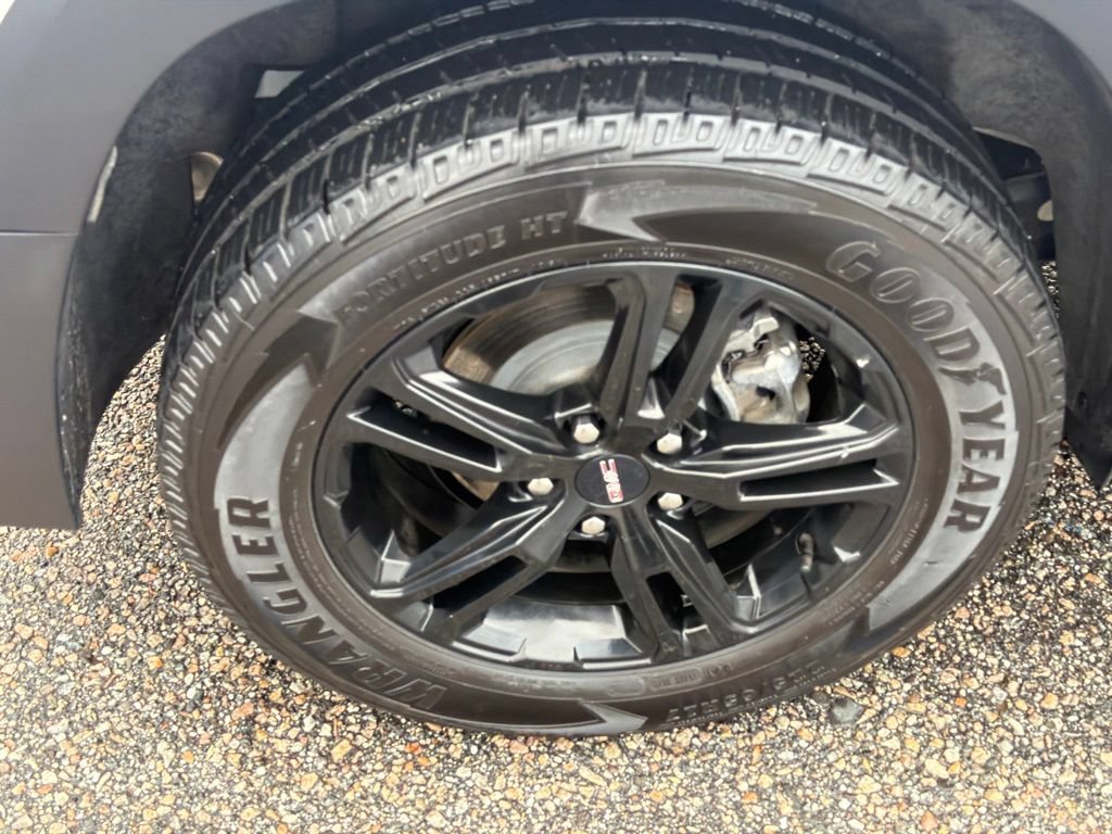 Certified 2023 GMC Terrain AT4 w/ Tech Package AWD/4WD image 12