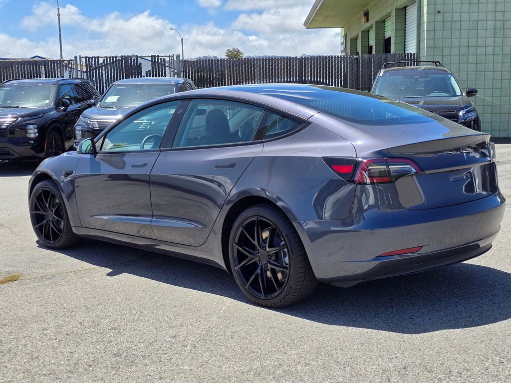 Used 2023 Tesla Model 3 Standard Range RWD image 3