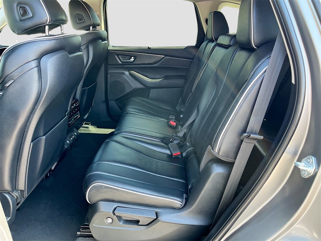 Used 2023 Acura MDX Advance image 25