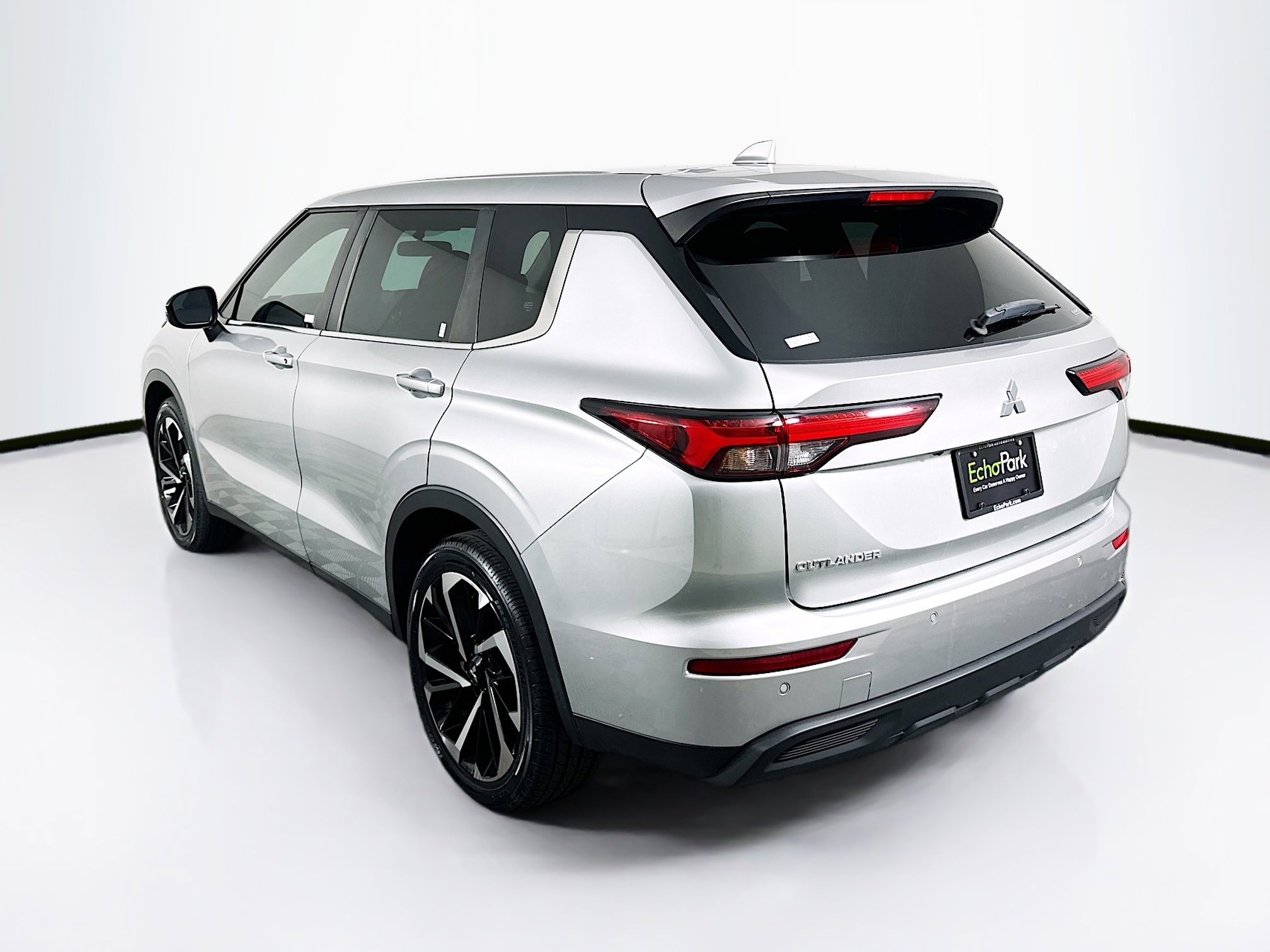 Used 2022 Mitsubishi Outlander ES image 5