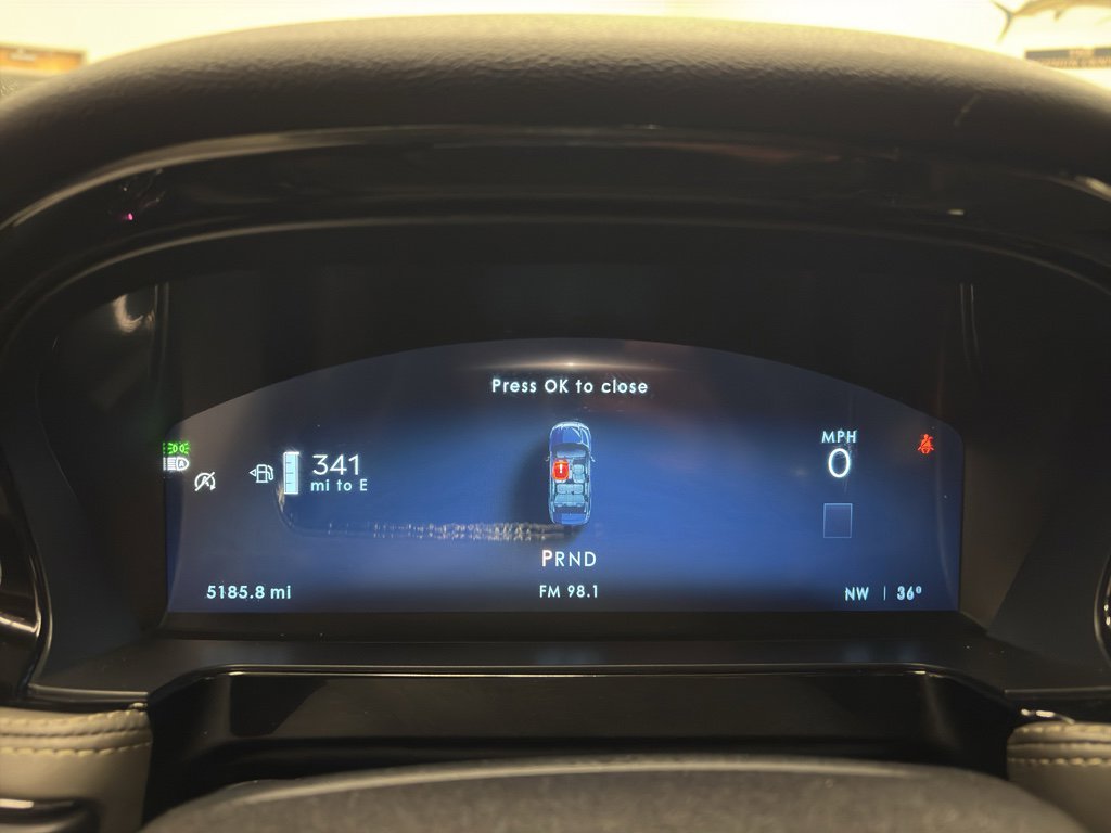 Used 2025 Lincoln Corsair Reserve w/ Rear Removable Package Tray image 22