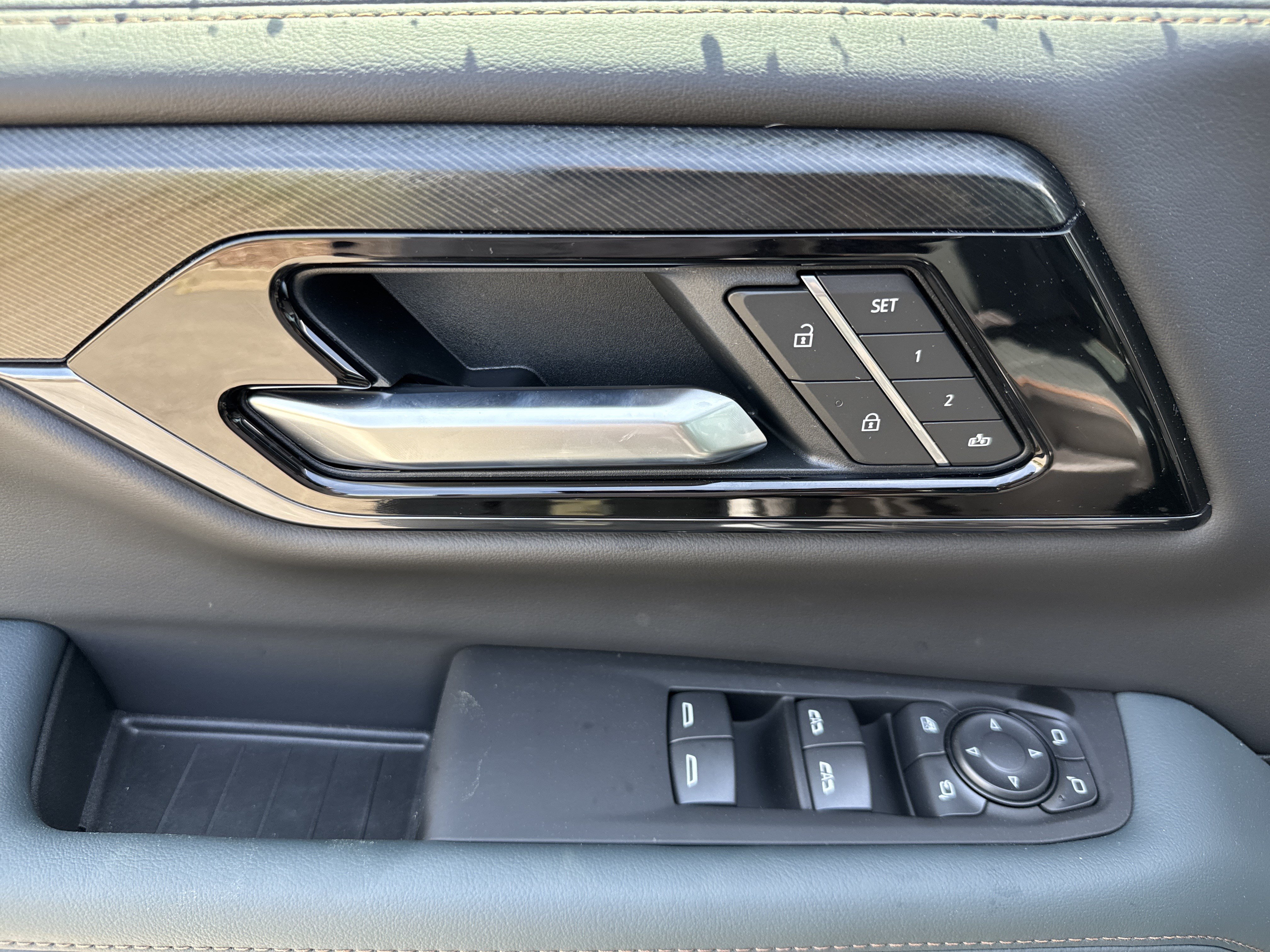 New 2026 GMC Yukon XL AT4 w/ AT4 Premium Plus Package AWD/4WD image 15