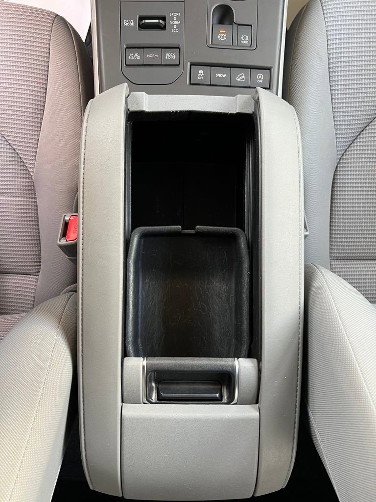 Used 2022 Toyota Highlander L image 24