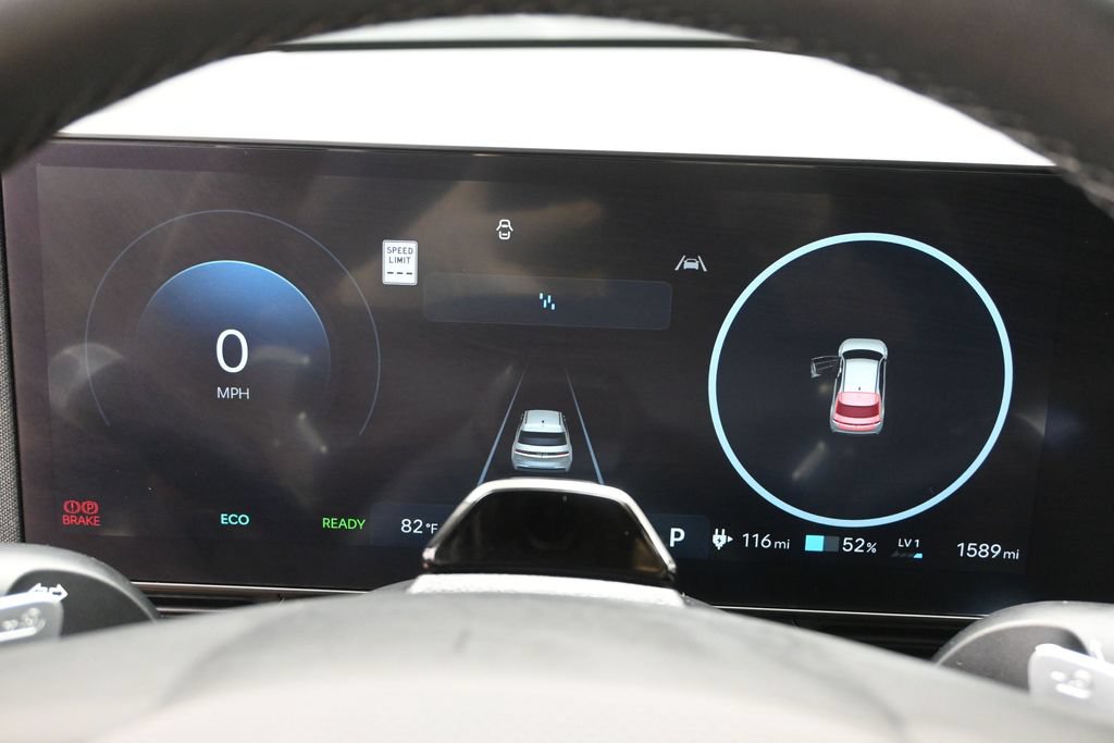 Used 2025 Hyundai Ioniq 5 SE RWD image 18