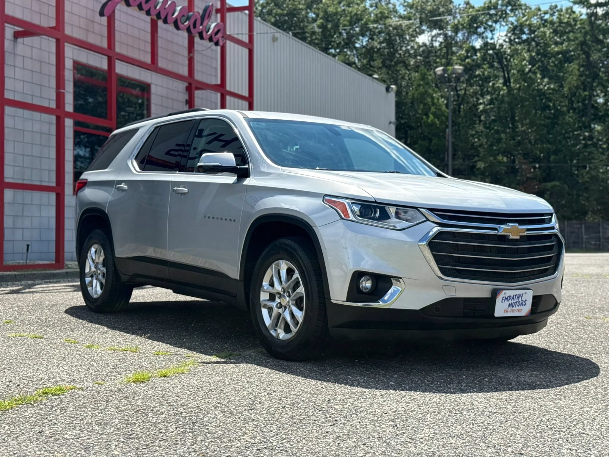 Used 2020 Chevrolet Traverse LT FWD image 7