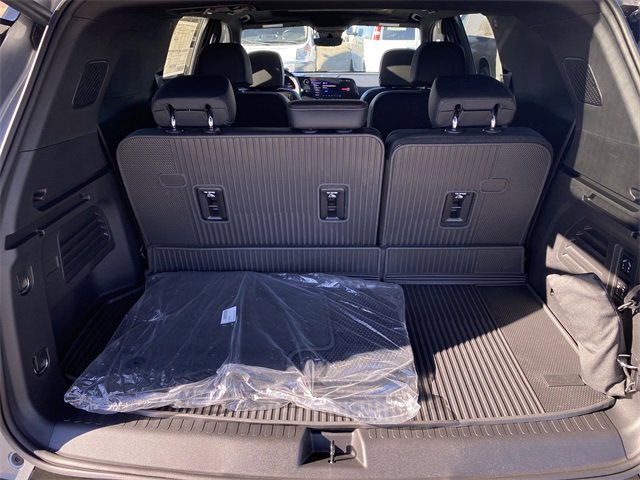 New 2026 Chevrolet Traverse High Country w/ LPO, Floor Liner Package image 32