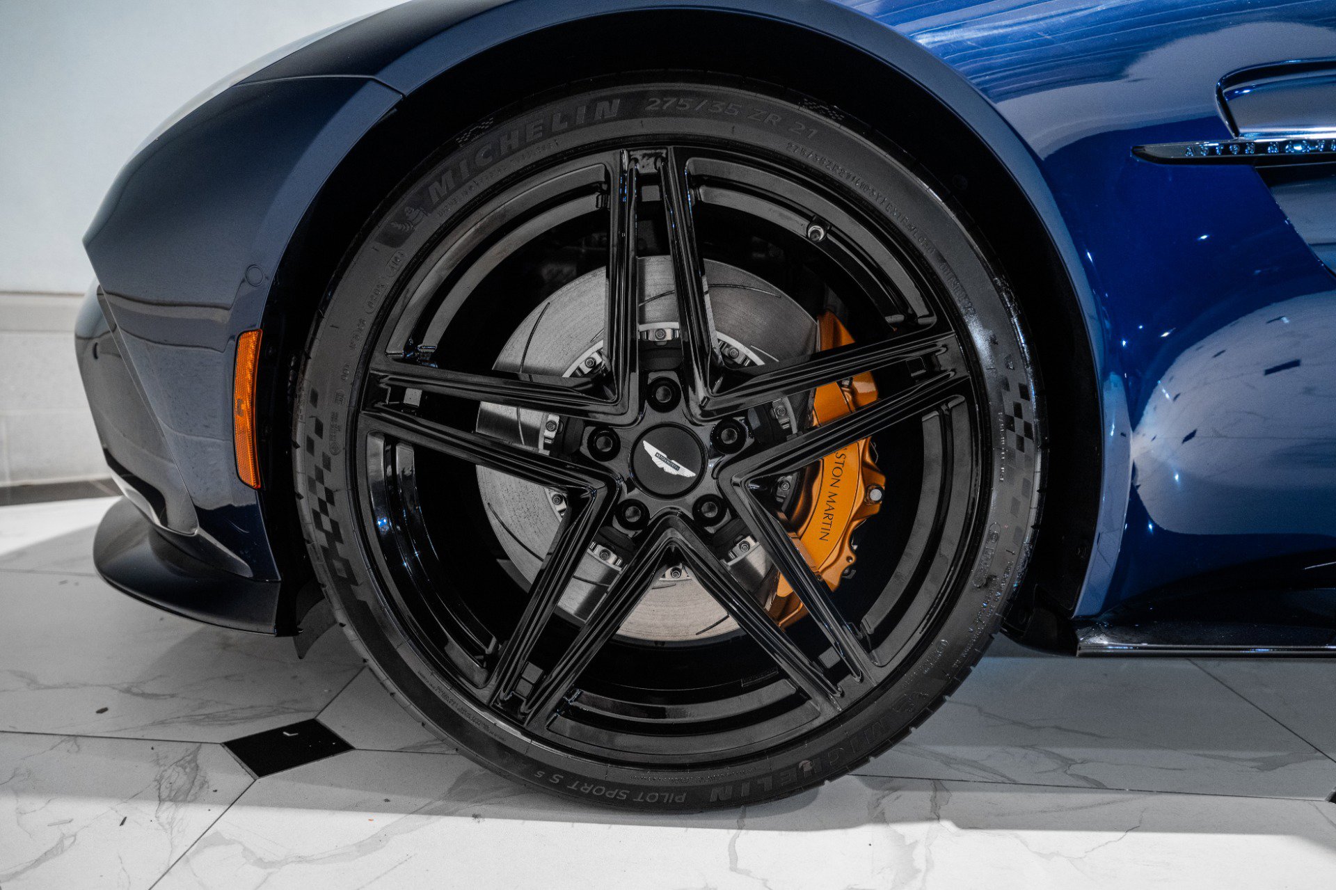 New 2026 Aston Martin V8 Vantage Coupe image 4