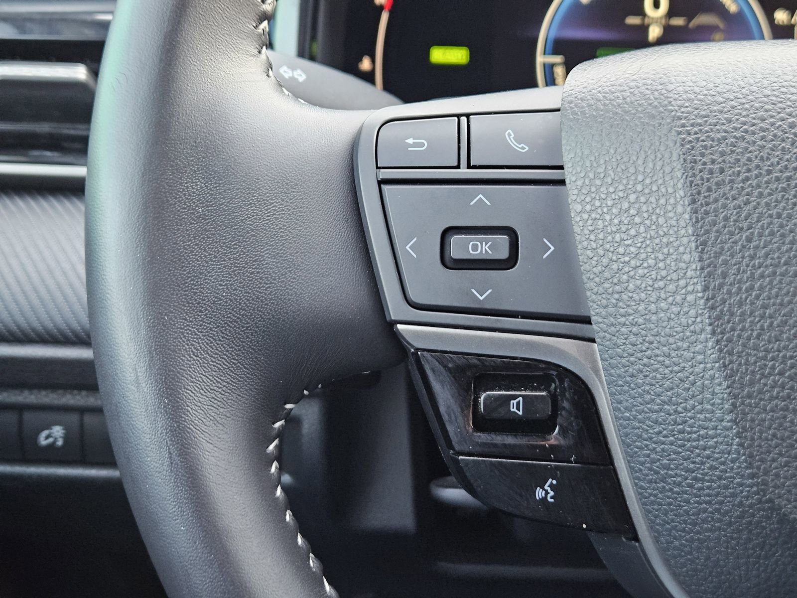 Used 2025 Toyota Camry SE image 28