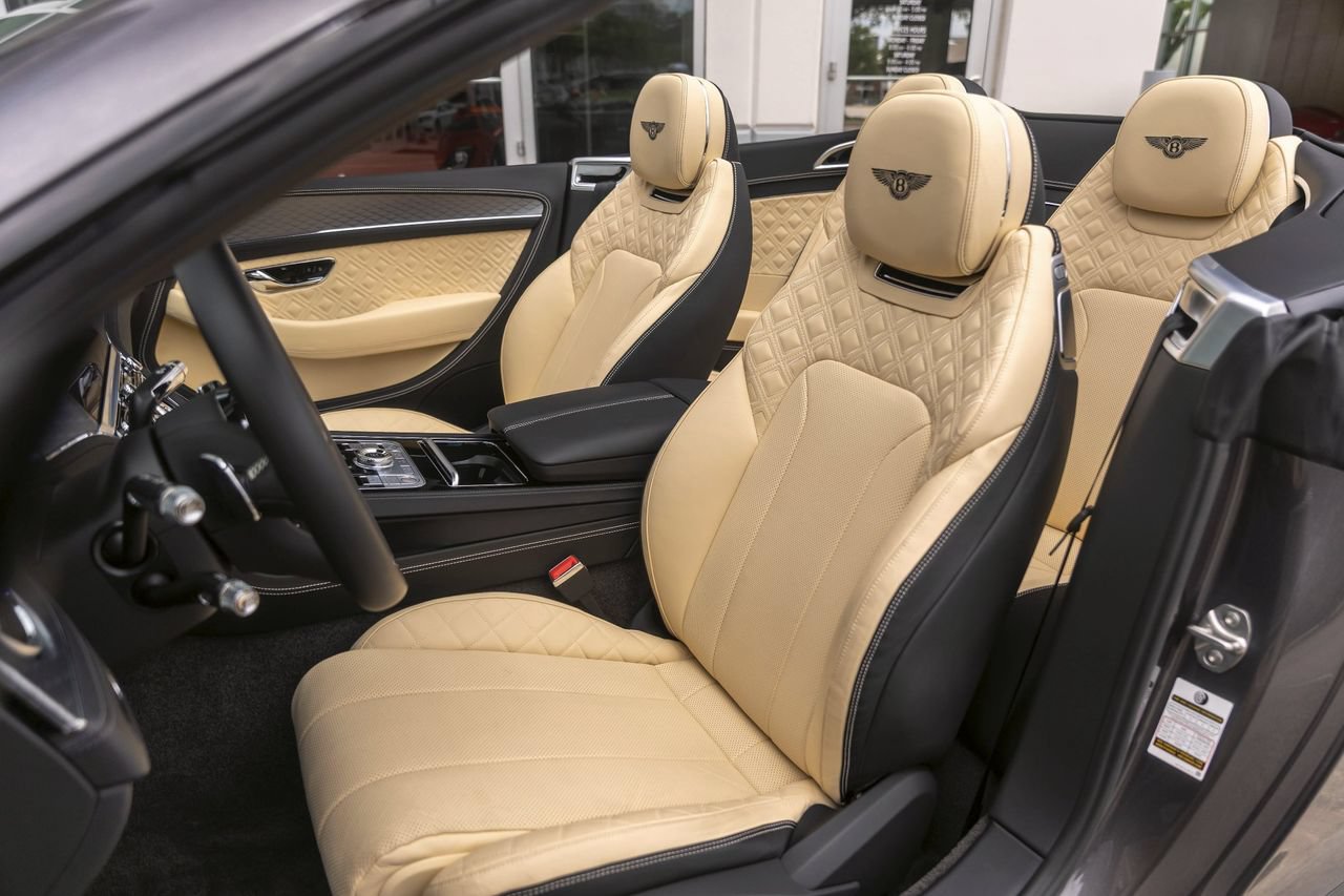 Certified 2024 Bentley Continental GT V8 AWD/4WD image 25