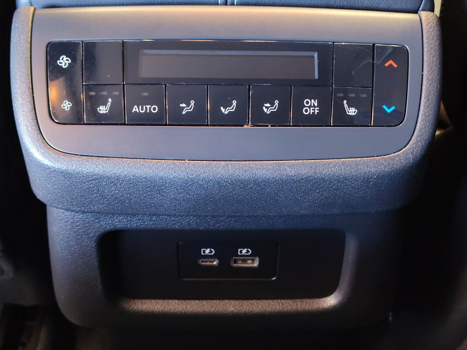 Used 2024 Nissan Pathfinder SL w/ SL Premium Package AWD/4WD image 37