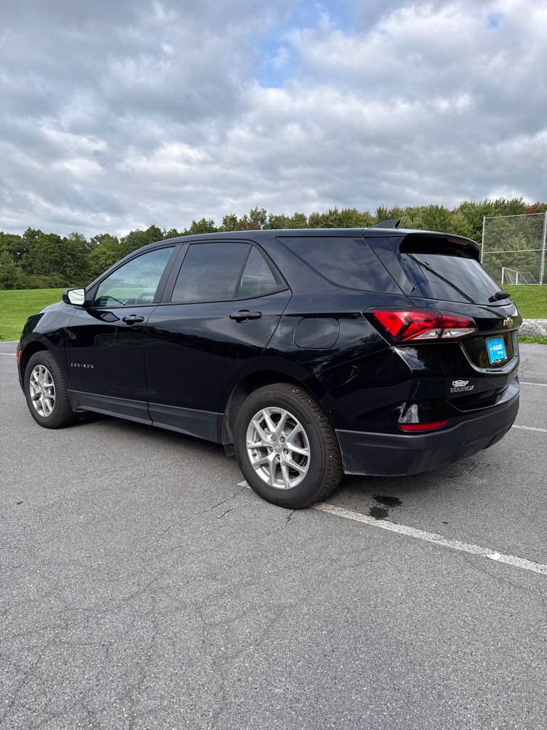 Used 2023 Chevrolet Equinox LS w/ LS Convenience Package AWD/4WD image 5