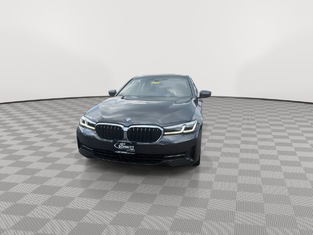 Used 2023 BMW 530i xDrive w/ Premium Package AWD/4WD image 4