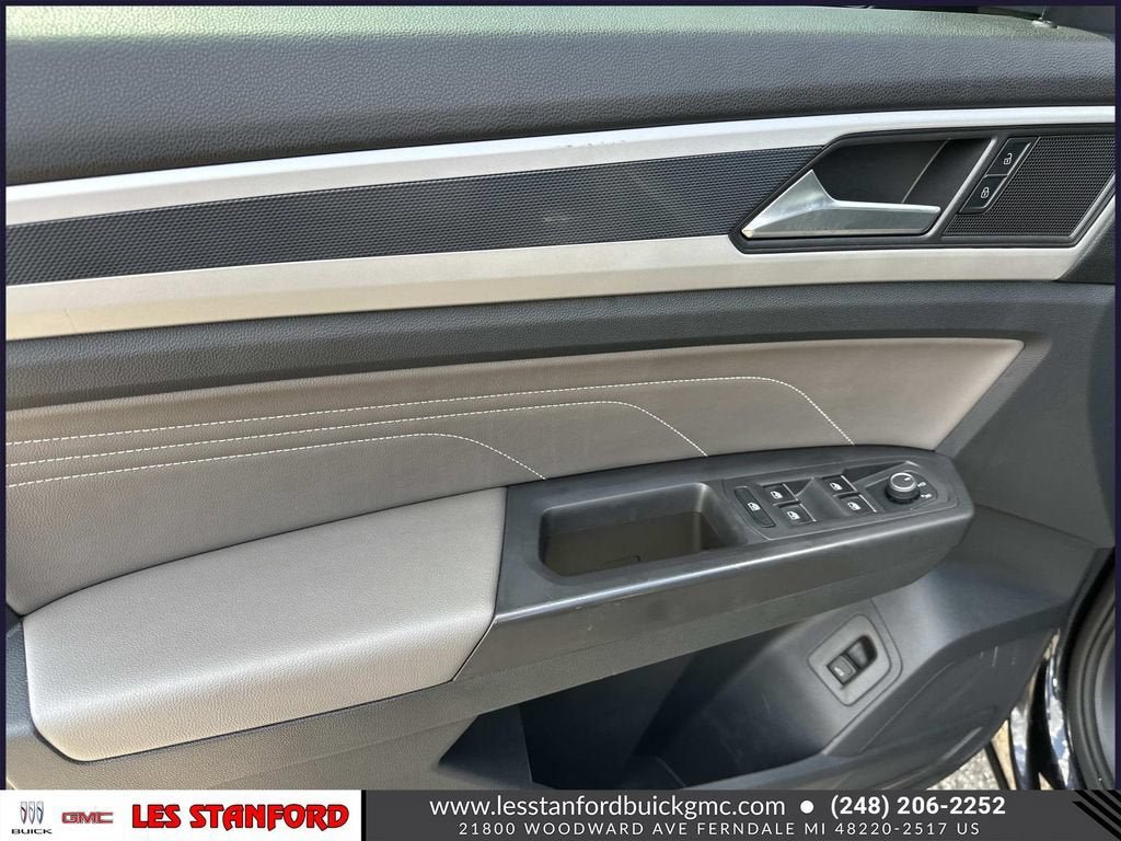 Used 2022 Volkswagen Atlas Cross Sport SEL AWD/4WD image 17