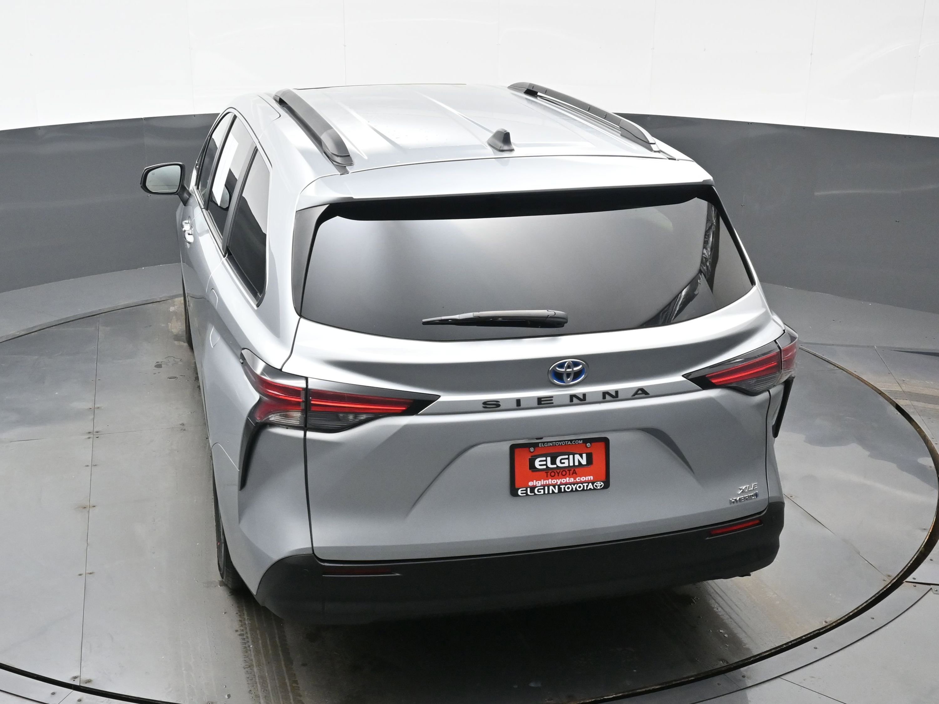 Used 2022 Toyota Sienna XLE image 40