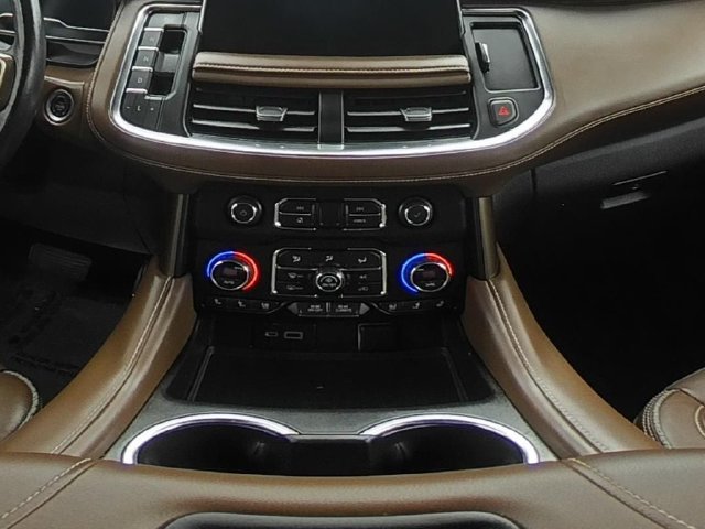 Used 2022 Chevrolet Suburban High Country AWD/4WD image 27