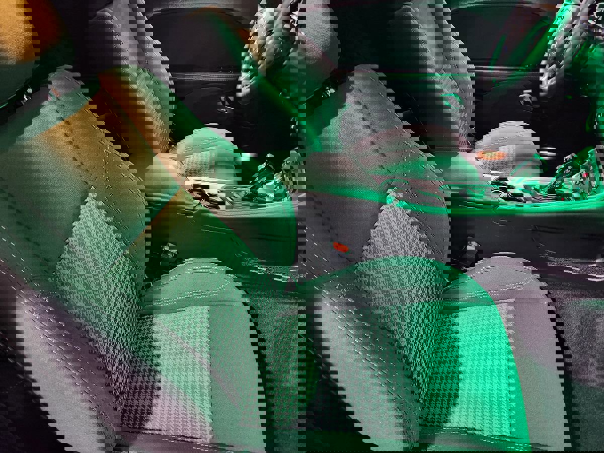 Used 2019 Dodge Challenger SXT image 31