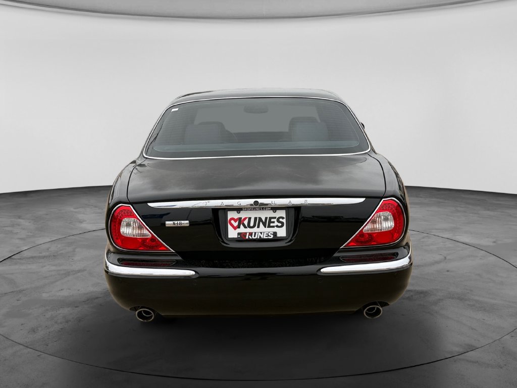 Used 2004 Jaguar XJ8 RWD image 8