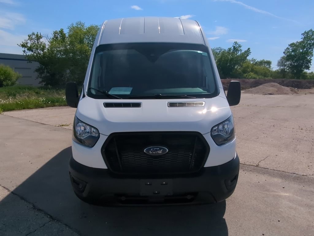 Used 2025 Ford Transit 250 148 High Roof AWD image 3