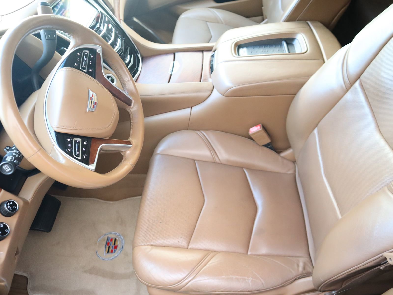 Used 2016 Cadillac Escalade Platinum AWD/4WD image 25