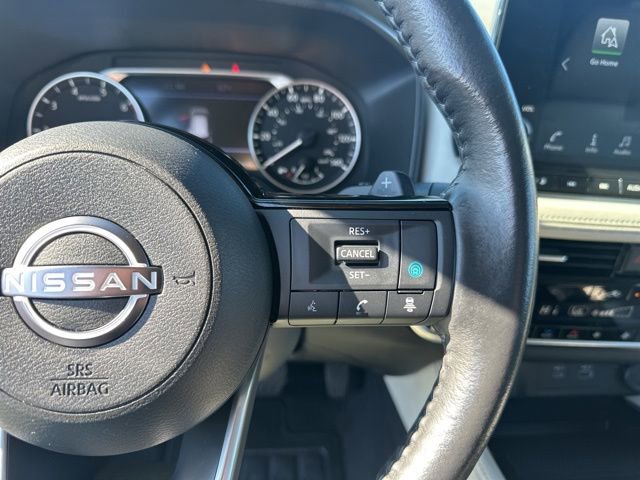 Used 2023 Nissan Rogue SL w/ SL Premium Package image 16