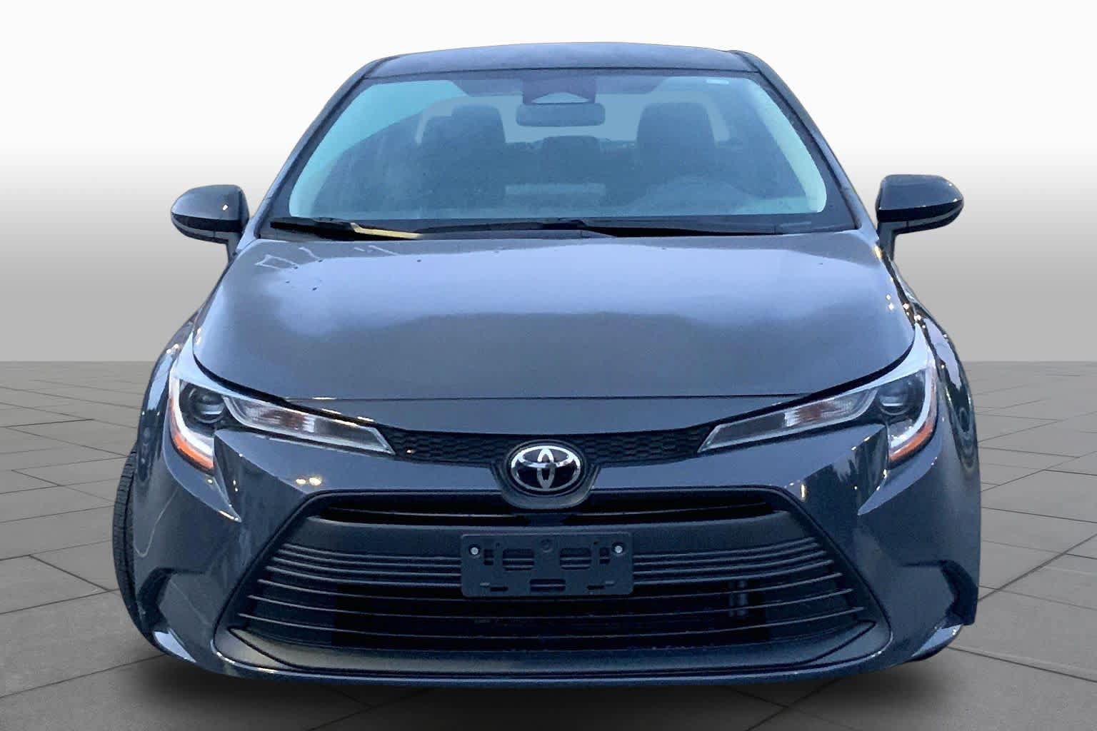 Used 2024 Toyota Corolla LE FWD image 4