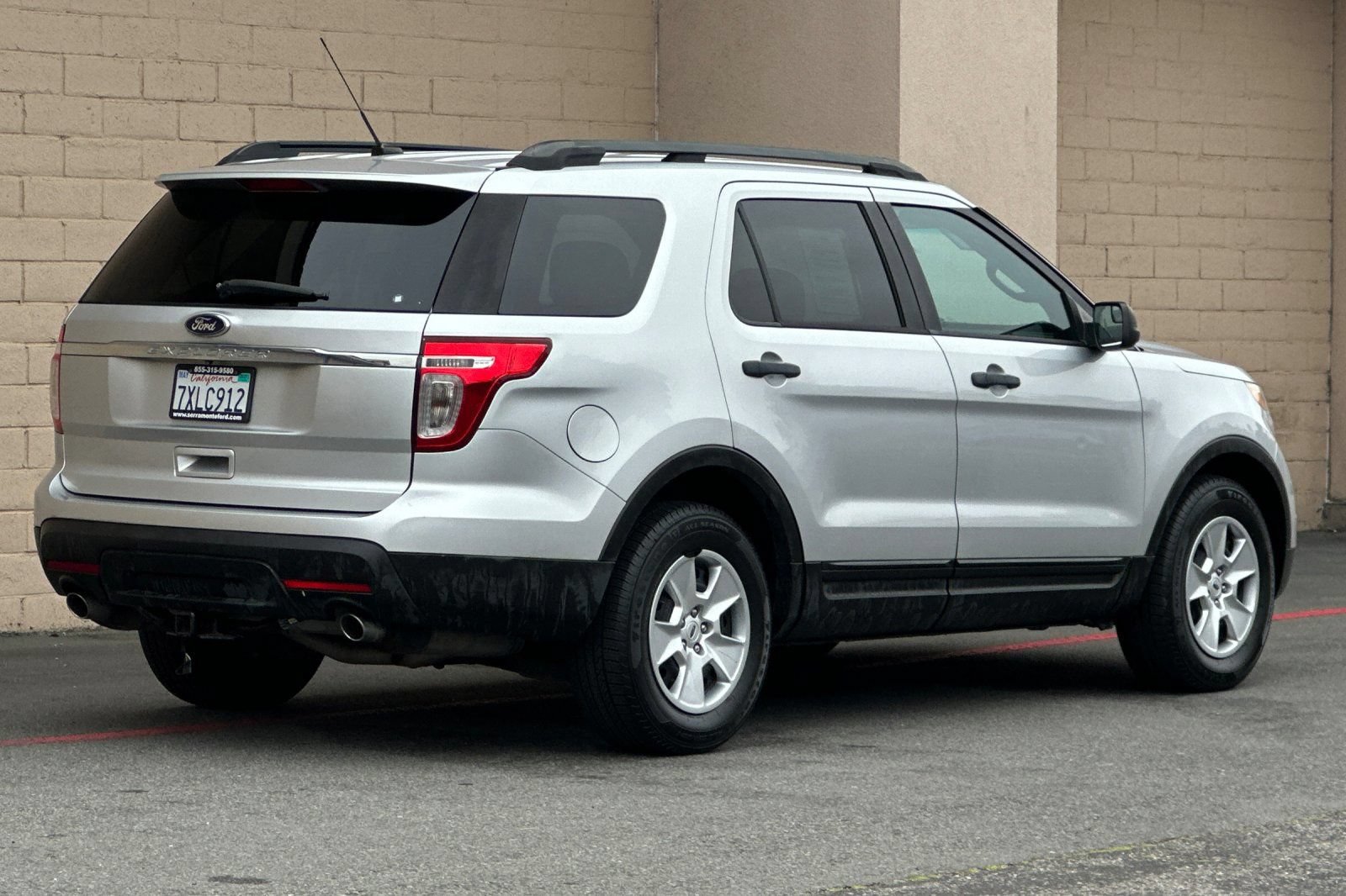 Used 2014 Ford Explorer FWD image 4
