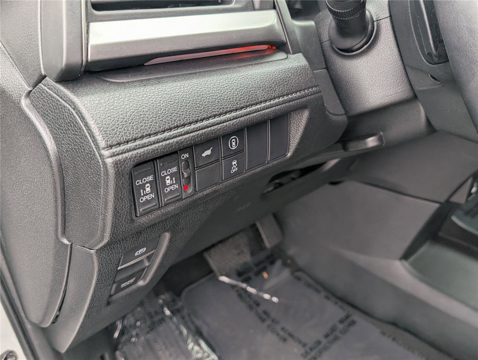 Used 2023 Honda Odyssey Sport image 25